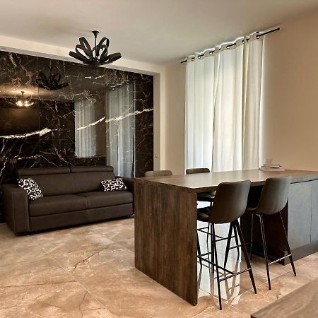 Magic Place Bergamo! Classy Apartment In The Heart Of The City Exterior foto